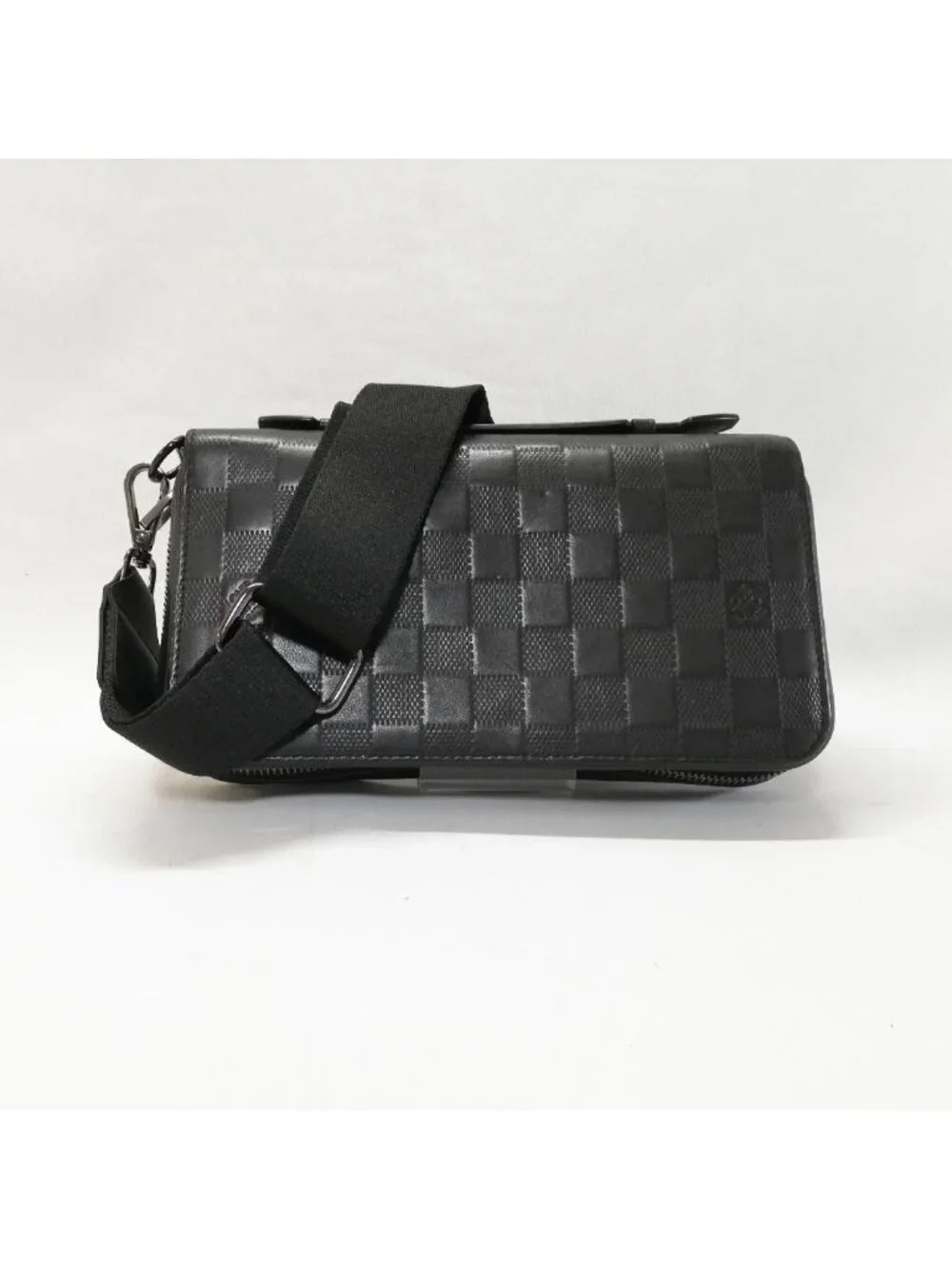 Louis Vuitton Zippy XL Wallet Pouch